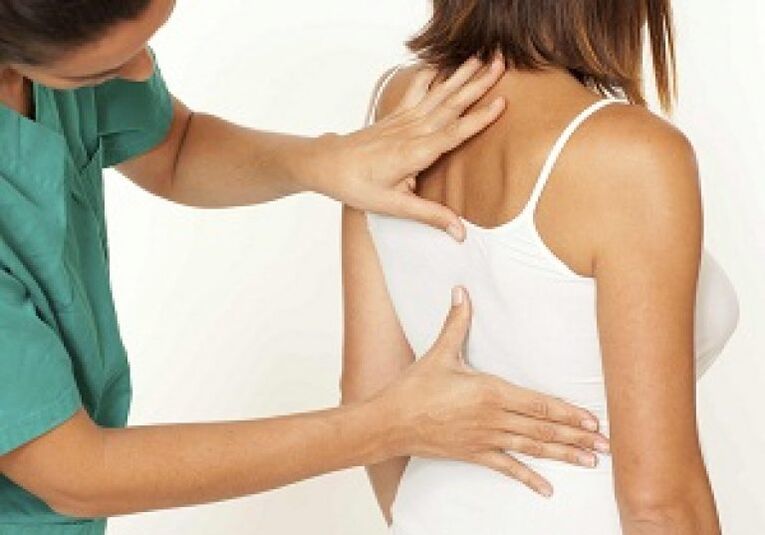 Wann Dir d'Entwécklung vun thoracic Osteochondrosis Verdacht, sollt Dir en Dokter besichen